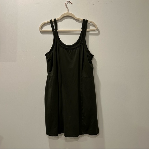 Dark Green Tennis Dress with Pockets - Picture 3 of 6